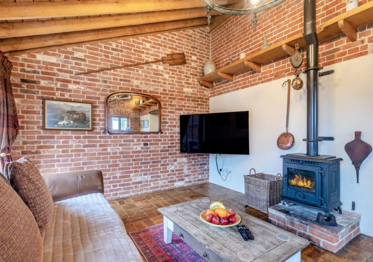 Elms Barn Villa Wangford Luaran gambar